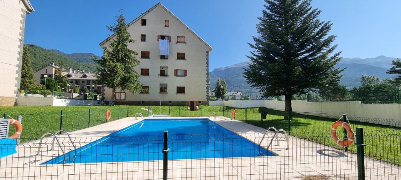 Rincon De Lierde Appartement Villanúa Buitenkant foto